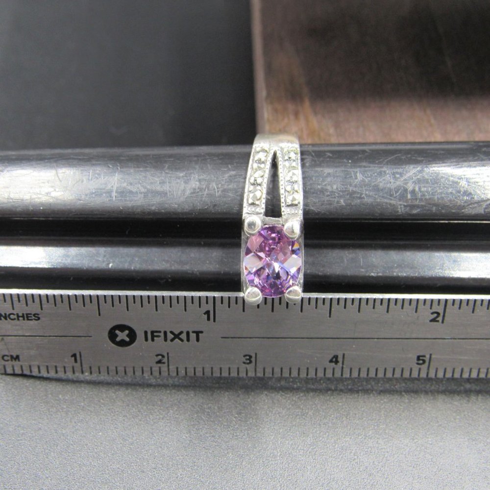 Size 8.5 Sterling Purple Oval CZ & Marcasite Ring - Picture 7 of 8
